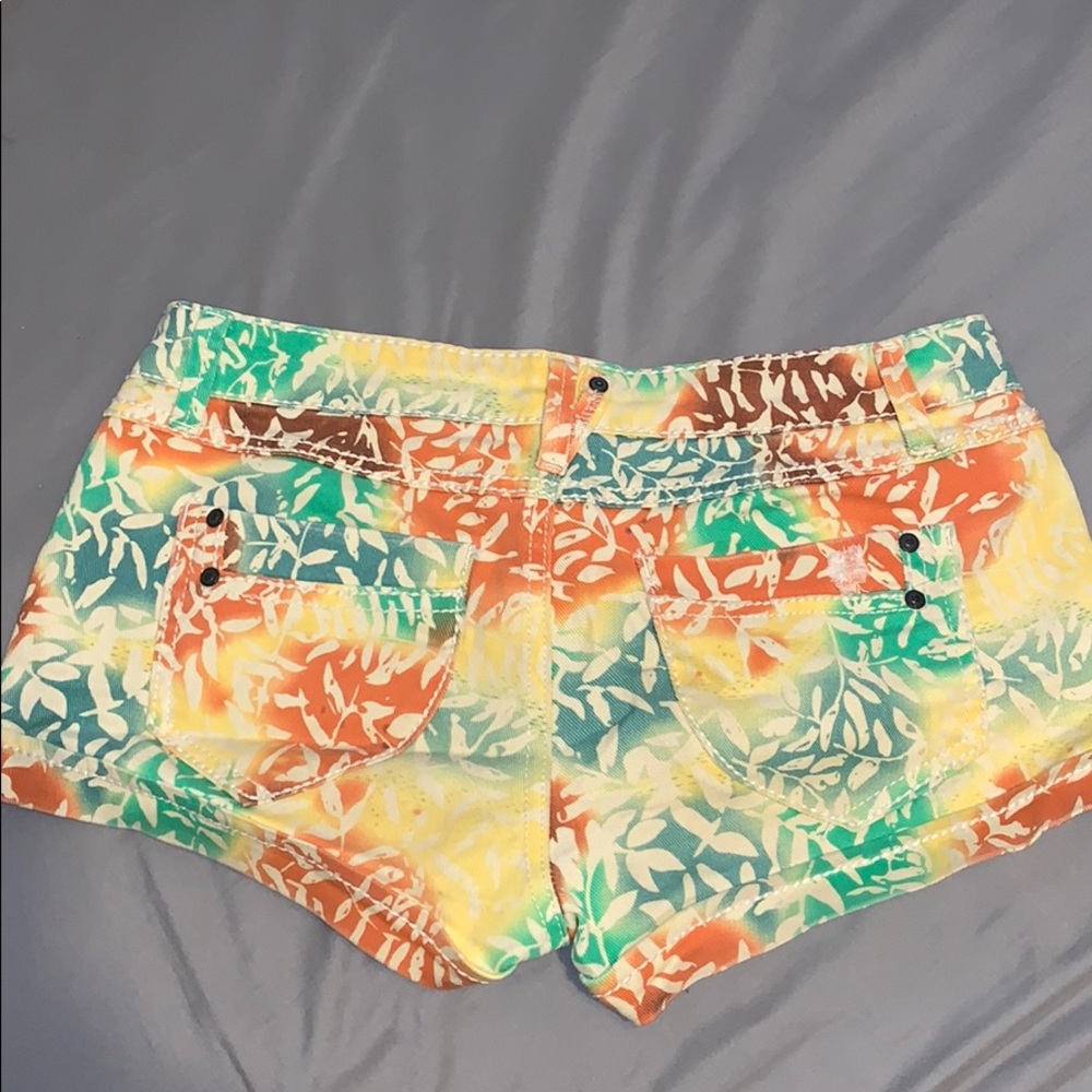 Shorts - Picture 2 of 2